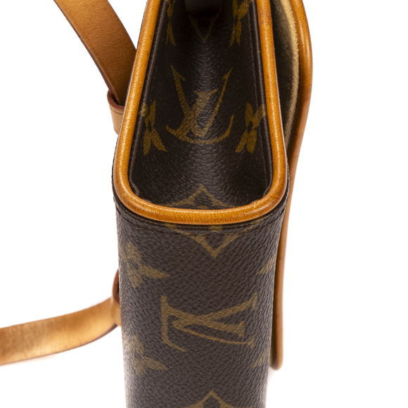 Louis Vuitton Florentine - Picture 7 of 10